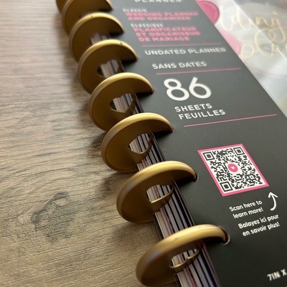 The Happy Planner Undated Wedding Planner and Organizer - Picture 5 of 8